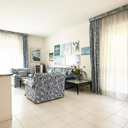 Pgs Immobiliare Srls Residenza Turati Bilocale Con Terrazza E Parcheggio Privato